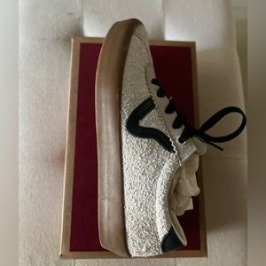 Vans off the wall, Sport Low, size 4.5 men, 6.0 women.